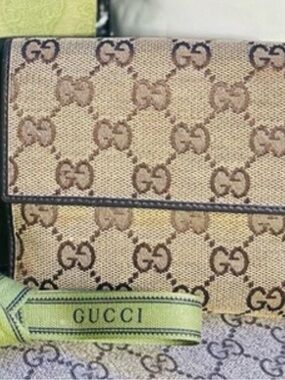 Gucci Beige/Brown GG Canvas Wallet